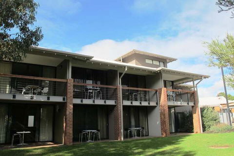 Margarets In Town Apartments - Hotel Accommodation 4