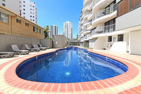 Broadbeach Travel Inn Apartments - Hotel Accommodation 3
