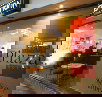 Mayfair Plaza Motel - Hotel Accommodation