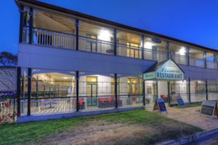 Balfes Creek QLD Hotel Accommodation