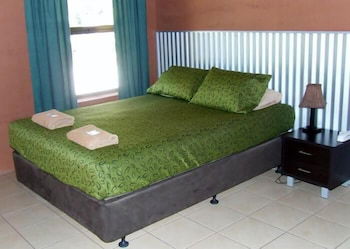 Territory Manor Motel & Caravan Park - Hotel Accommodation 2