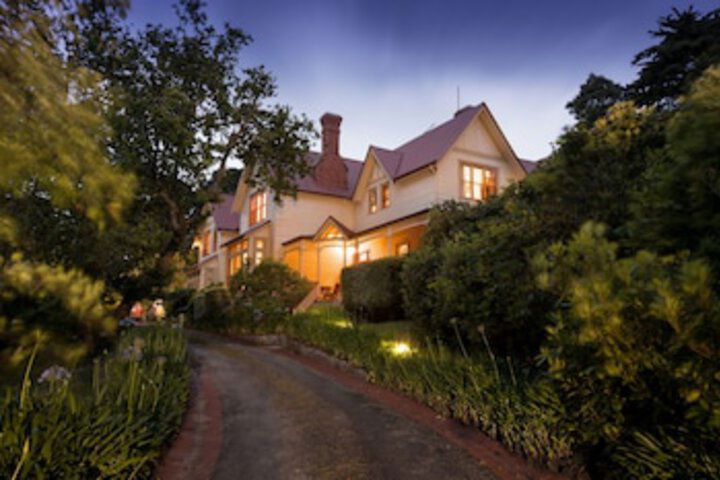 Strahan TAS Hotel Accommodation