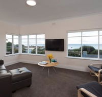 Sunrise at Penguin - Hotel Accommodation