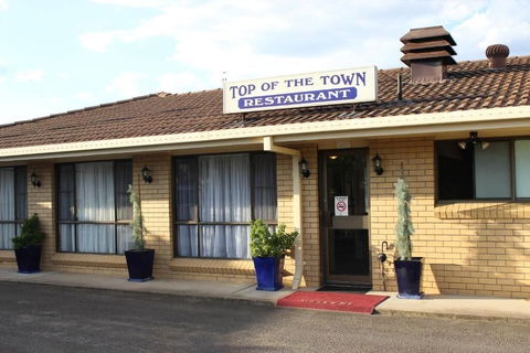 Top Of The Town Motel - Hotel Accommodation 3