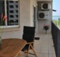Inner city Cardona Court apartment - Hotel Accommodation