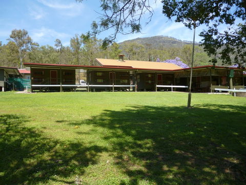 Christmas Creek Cafe & Cabins - Hotel Accommodation 3