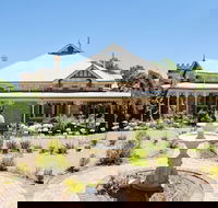 Cockburn House - Hotel Accommodation