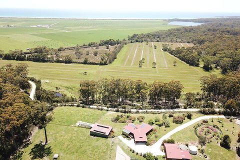 Eagles Roost Farmstay B & B - Hotel Accommodation 1