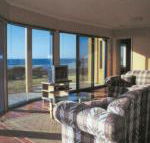 Horizons Beachfront Apartment - Hotel Accommodation