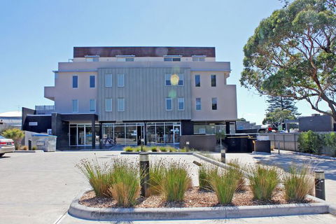 Rejuvenate At San Remo - Rejuvenate Stays - Hotel Accommodation 1