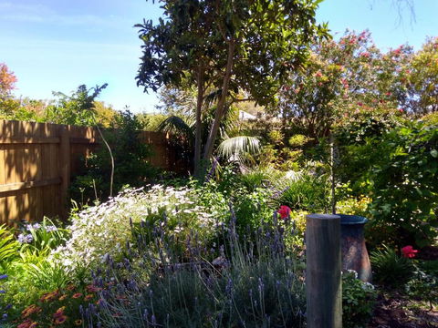 Friends Holiday House - Hotel Accommodation 4
