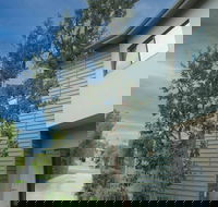 Rolling Waves 1 - Hotel Accommodation