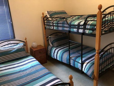 Unit 2 Ballingalla Apartments - Hotel Accommodation 1