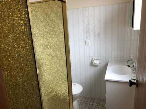 Unit 2 Ballingalla Apartments - Hotel Accommodation 5