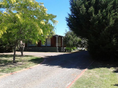 Sunburst Retreat - Hotel Accommodation 5