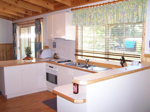 Sunburst Retreat - Hotel Accommodation 6