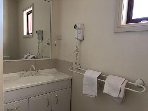 Outback Quarters - Hotel Accommodation 6