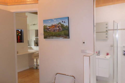 A Colourcity Apartments - Hotel Accommodation 3