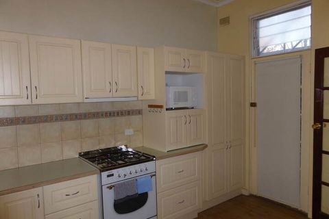 A Colourcity Apartments - Hotel Accommodation 2