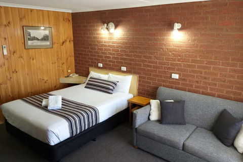 Country Mile Motor Inn - Hotel Accommodation 7