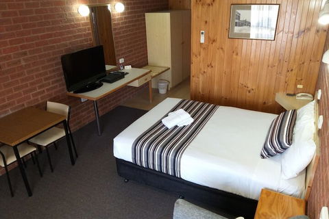 Country Mile Motor Inn - Hotel Accommodation 4