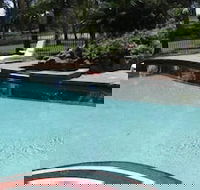Charbonnier Motor Inn - Hotel Accommodation