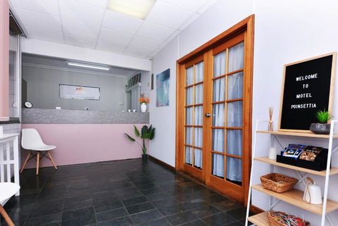 Motel Poinsettia - Hotel Accommodation 3