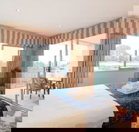 Spinnakers by Rockingham Apartments - Hotel Accommodation