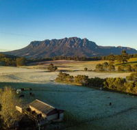 Carinya Farm Holiday Retreat - Hotel Accommodation
