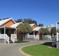 Mandurah Ocean Marina Chalets - Hotel Accommodation