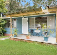 Budgewoi Cottage - Hotel Accommodation