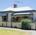 Abaleen House - Hotel Accommodation