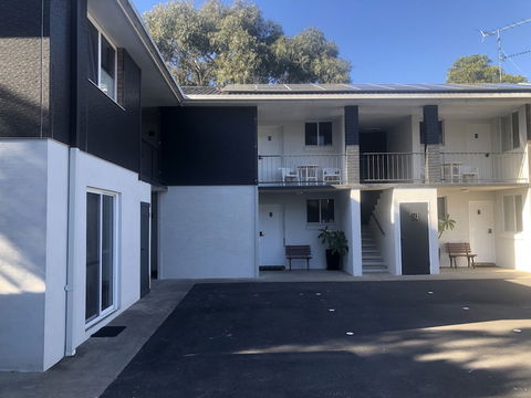 The Lodge Broulee - Hotel Accommodation 0