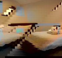 Royal Stays Apartments Clarke St - Hotel Accommodation