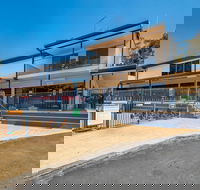 Ingenia Holidays Avina - Hotel Accommodation