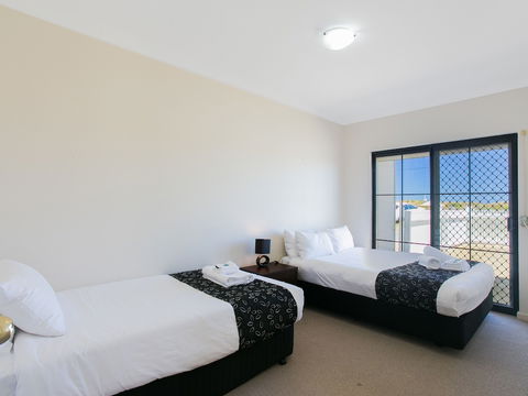 Beach Rd Villas By Rockingham Apartments - Hotel Accommodation 2