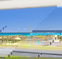 Beach Rd Villas by Rockingham Apartments - Hotel Accommodation