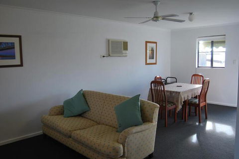 Maple Tree Cottage - Hotel Accommodation 6