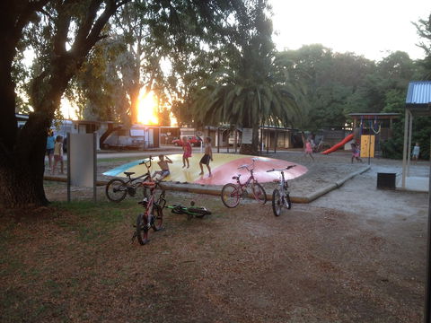 Nagambie Caravan Park & Motel - Hotel Accommodation 1