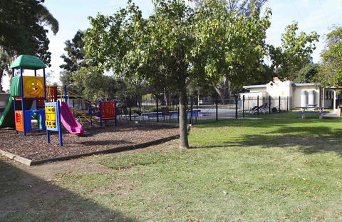 Nagambie Caravan Park & Motel - Hotel Accommodation 3
