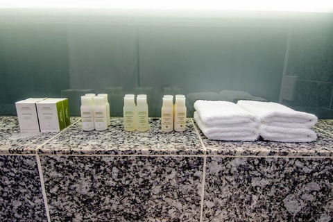 Sydney East Luxury Apartment - Hotel Accommodation 7