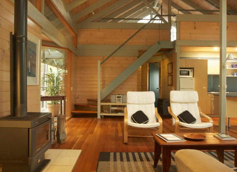 Bombah Point Eco Cottages - Hotel Accommodation 2