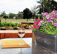 Sunflower Motel - Hotel Accommodation