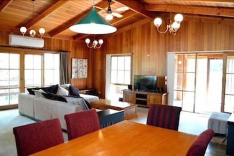 Lisieux - Hotel Accommodation 4