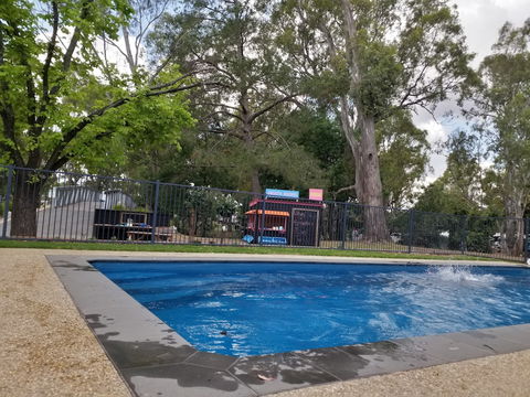 Euroa Caravan Park - Hotel Accommodation 1