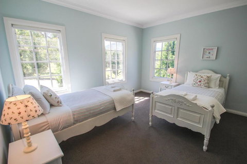 Arlington - Hotel Accommodation 1