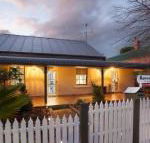 Rawsons Retreat Five Bedroom Home Walk CBD Includes Breakfast - Hotel Accommodation