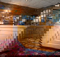 Golden Grain Motor Inn - Hotel Accommodation