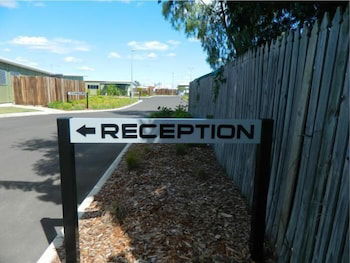 Dooleys Capella Tavern And Motel - Hotel Accommodation 0