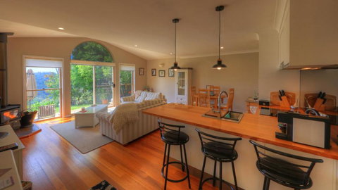 The Avenue At Montville Cottage - Hotel Accommodation 1